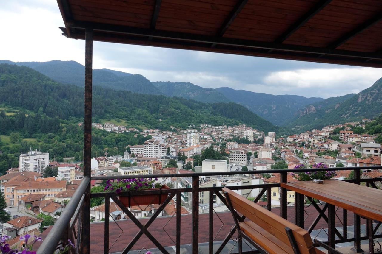 борник хил / Bornik Hill Hotel de apartamente Devin