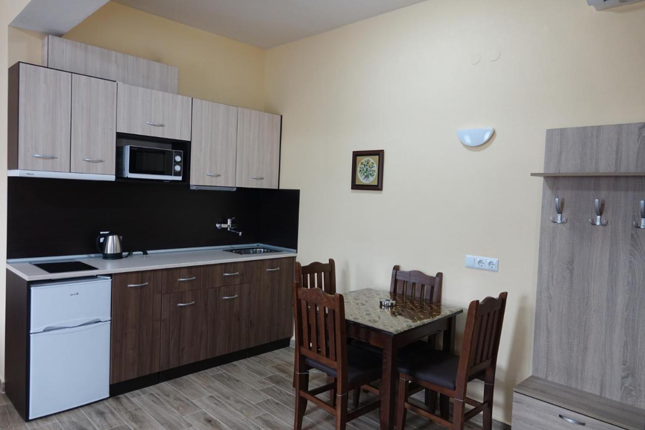 Aparthotel борник хил / Bornik Hill *