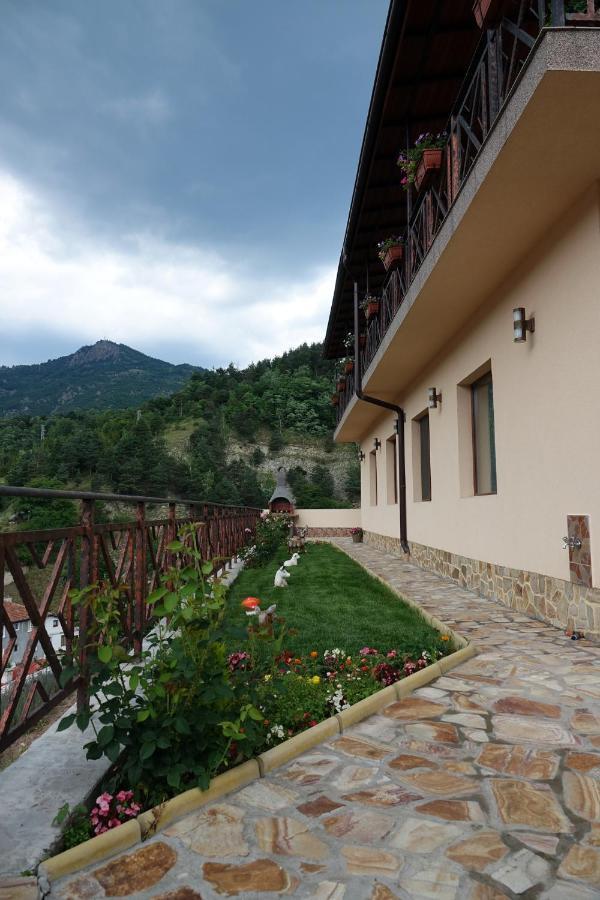Hotel de apartamente борник хил / Bornik Hill Devin