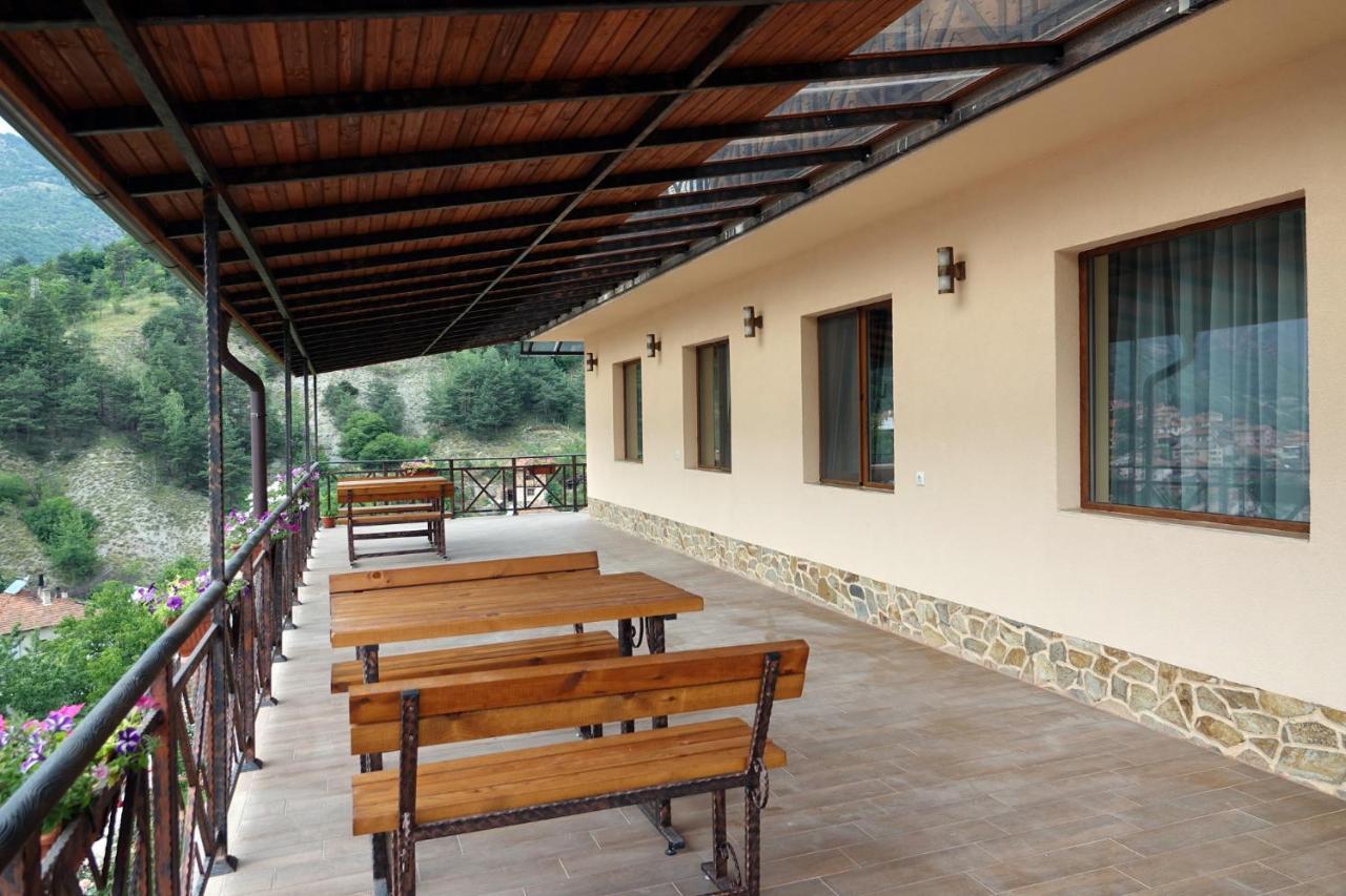 Aparthotel борник хил / Bornik Hill *
