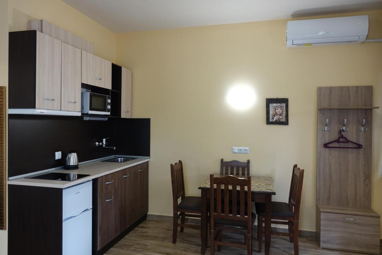 Hotel de apartamente борник хил / Bornik Hill
